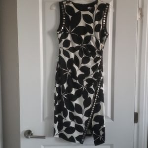 London Times Black and White Leaf-Print Midi Sheath Dress